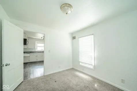 1433 W 5th Street Anderson IN 46016