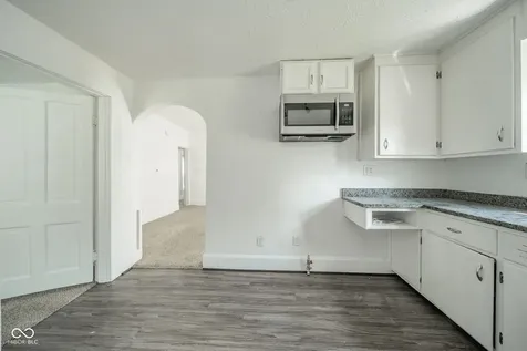 1433 W 5th Street Anderson IN 46016