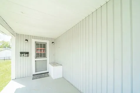 1433 W 5th Street Anderson IN 46016