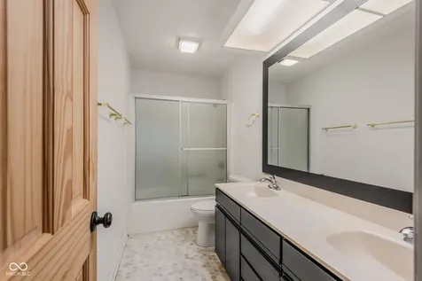 4061 Shields Drive Columbus IN 47201