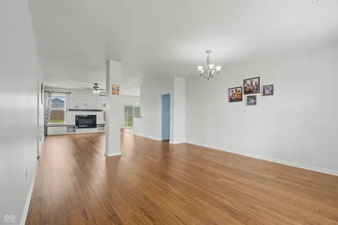 5250 Hearst Lane Indianapolis IN 46239