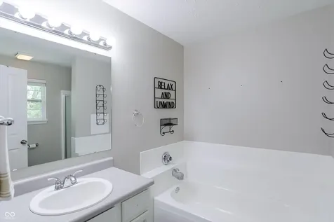 7826 Winding Creek Drive Indianapolis IN 46236