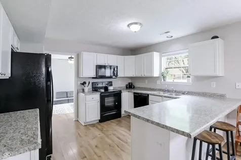 7826 Winding Creek Drive Indianapolis IN 46236