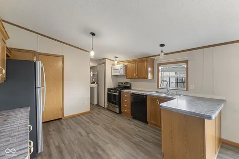 4687 Breckenridge Drive Columbus IN 47203