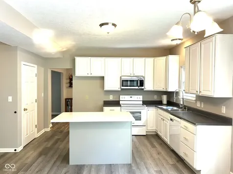 10058 Three Star Court Avon IN 46123