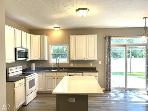 10058 Three Star Court Avon IN 46123