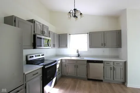 7711 Cherrybark Drive Indianapolis IN 46236