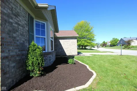 7711 Cherrybark Drive Indianapolis IN 46236