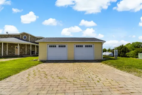 14905 E 300 S Elizabethtown IN 47232