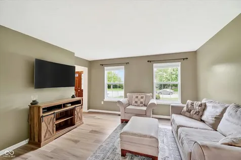 8365 Glen Highlands Drive Indianapolis IN 46236