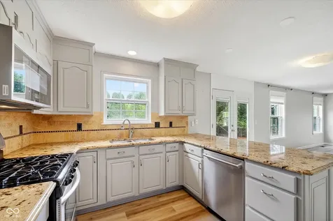 8365 Glen Highlands Drive Indianapolis IN 46236