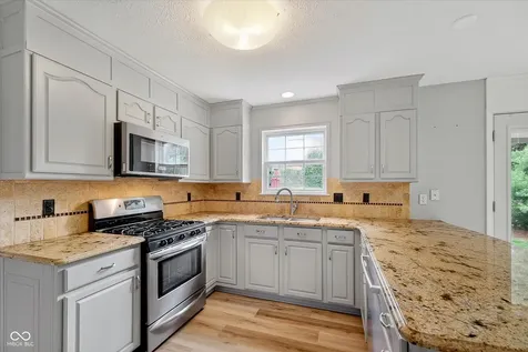 8365 Glen Highlands Drive Indianapolis IN 46236