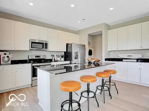 1151 Beverly Place Greenwood IN 46143