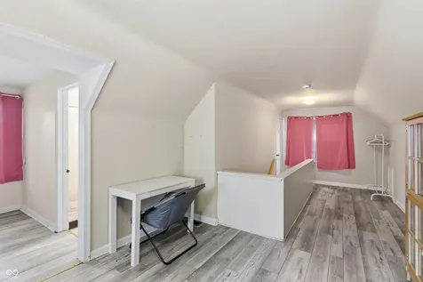 226 S 6th Avenue Beech Grove IN 46107