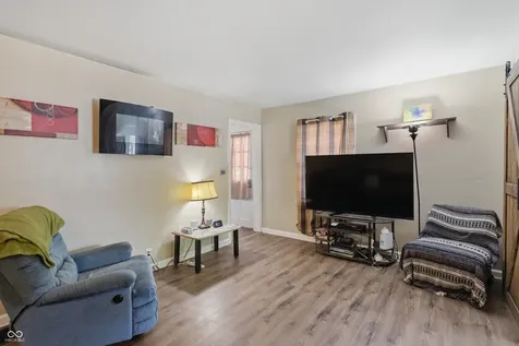 226 S 6th Avenue Beech Grove IN 46107