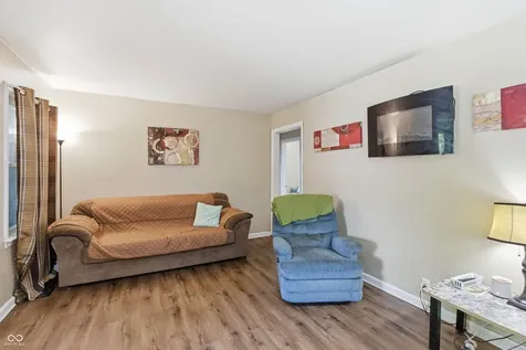 226 S 6th Avenue Beech Grove IN 46107