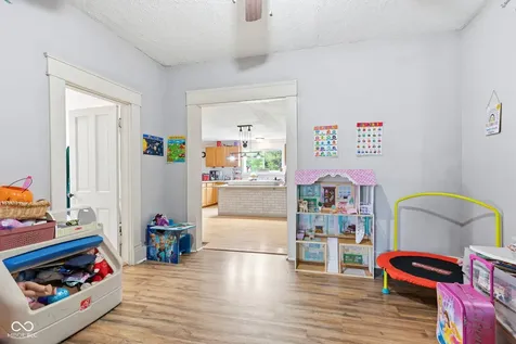5420 E North Street Butlerville IN 47223
