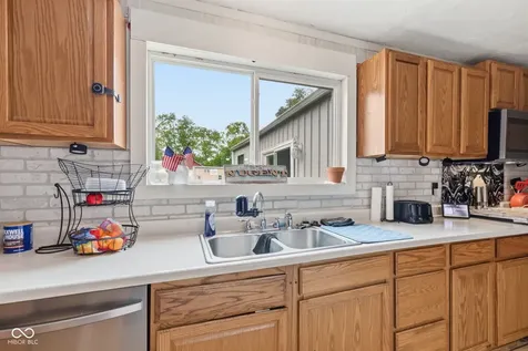 5420 E North Street Butlerville IN 47223