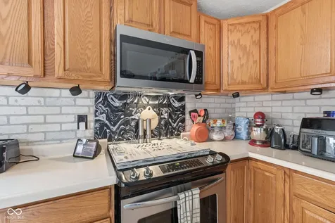 5420 E North Street Butlerville IN 47223