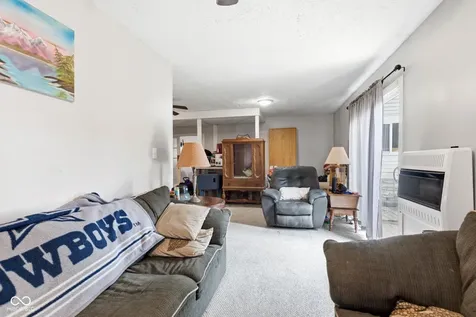 5420 E North Street Butlerville IN 47223