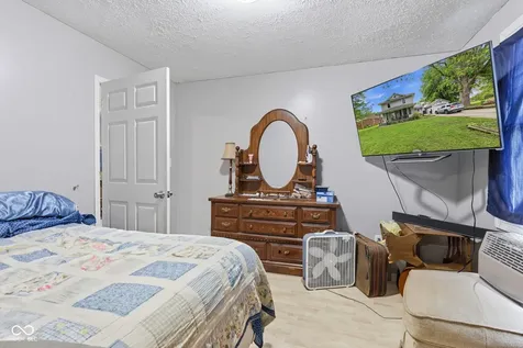 5420 E North Street Butlerville IN 47223
