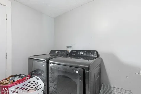 5420 E North Street Butlerville IN 47223