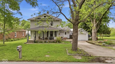 5420 E North Street Butlerville IN 47223
