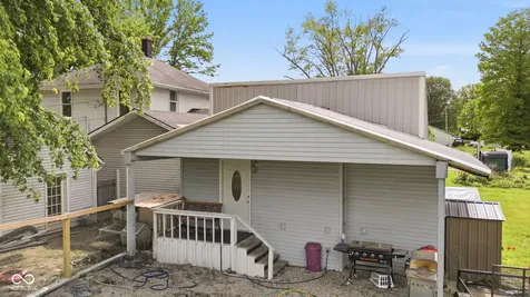 5420 E North Street Butlerville IN 47223