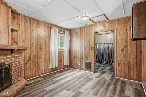 8129 E 36th Place Indianapolis IN 46226