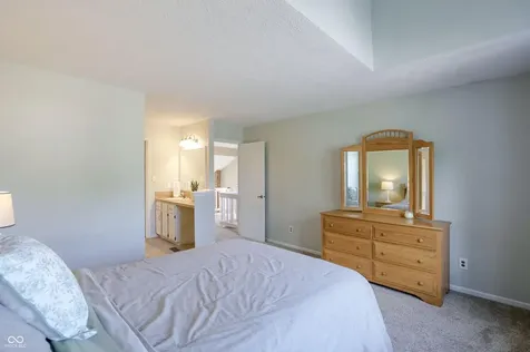 9457 Bridgewater Circle Indianapolis IN 46250