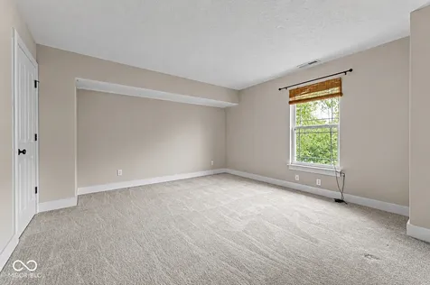 8506 New Heritage Drive Indianapolis IN 46239