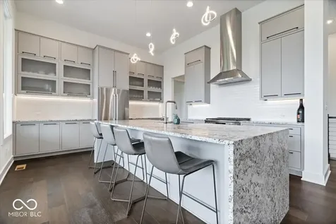 10773 Harbor Bay Drive Fortville IN 46040