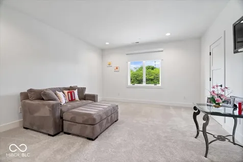 10773 Harbor Bay Drive Fortville IN 46040
