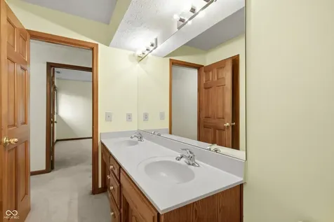 10414 Quiet Drive Indianapolis IN 46239