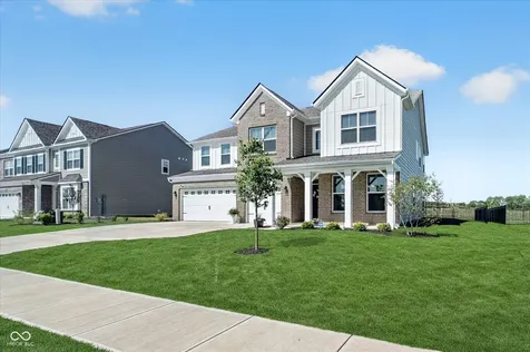 4984 Amber Crest Drive Brownsburg IN 46112