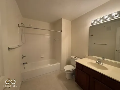 5019 Amber Creek Place Indianapolis IN 46237