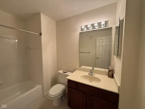 5019 Amber Creek Place Indianapolis IN 46237
