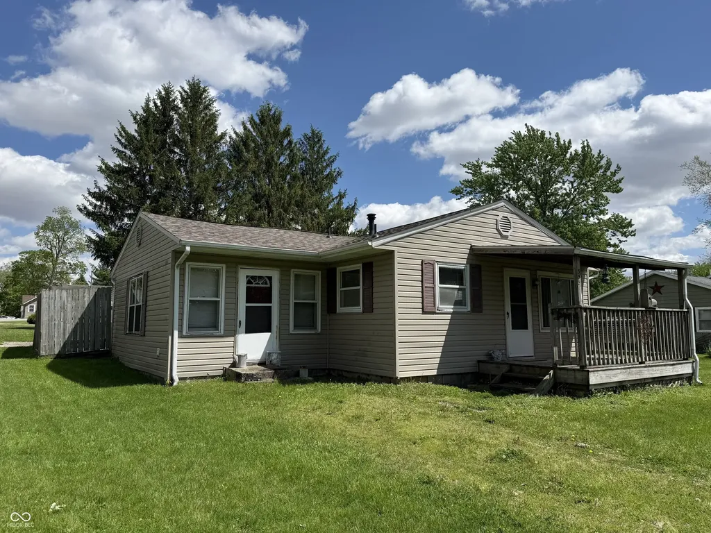 335 N Parker Avenue Albany IN 47320