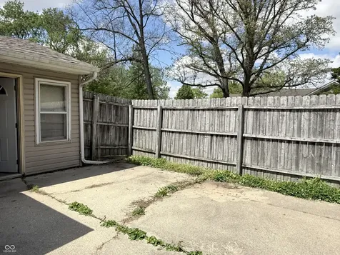 335 N Parker Avenue Albany IN 47320
