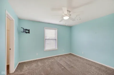 1216 King Maple Drive Greenfield IN 46140