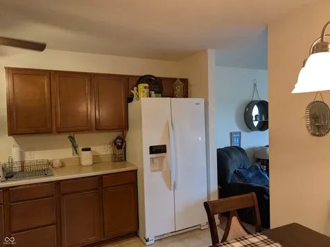 6407 Emerald Springs Drive Indianapolis IN 46221