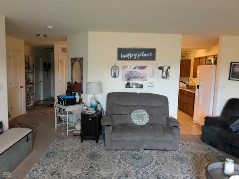 6407 Emerald Springs Drive Indianapolis IN 46221