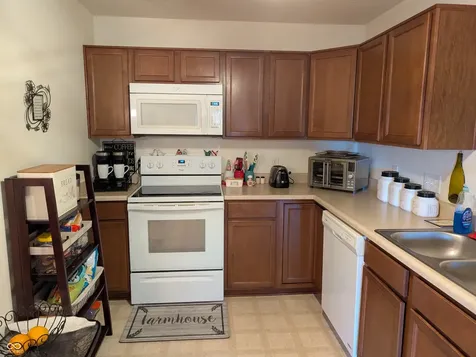 6407 Emerald Springs Drive Indianapolis IN 46221