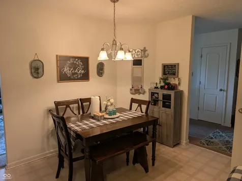 6407 Emerald Springs Drive Indianapolis IN 46221