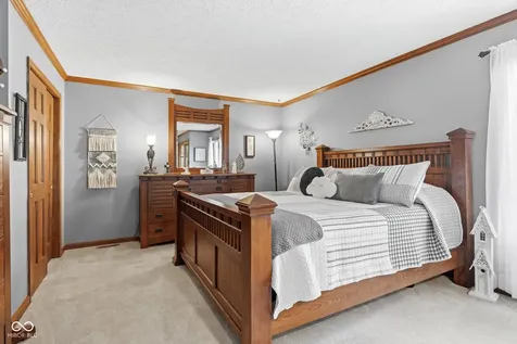 6642 W Sweet Creek Drive New Palestine IN 46163