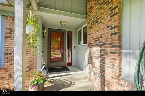 6642 W Sweet Creek Drive New Palestine IN 46163