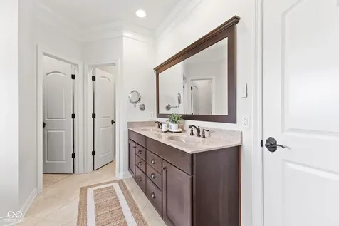 7806 Centerstone Court Indianapolis IN 46259