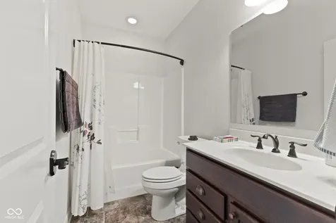 7806 Centerstone Court Indianapolis IN 46259