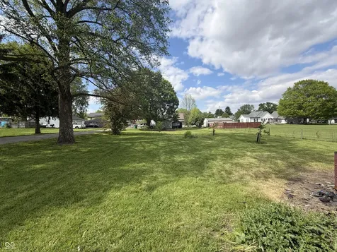8377 E Us Highway 40 Greenfield IN 46140