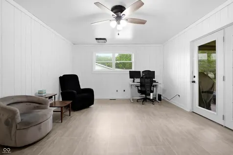 13705 E 200 S Columbus IN 47203